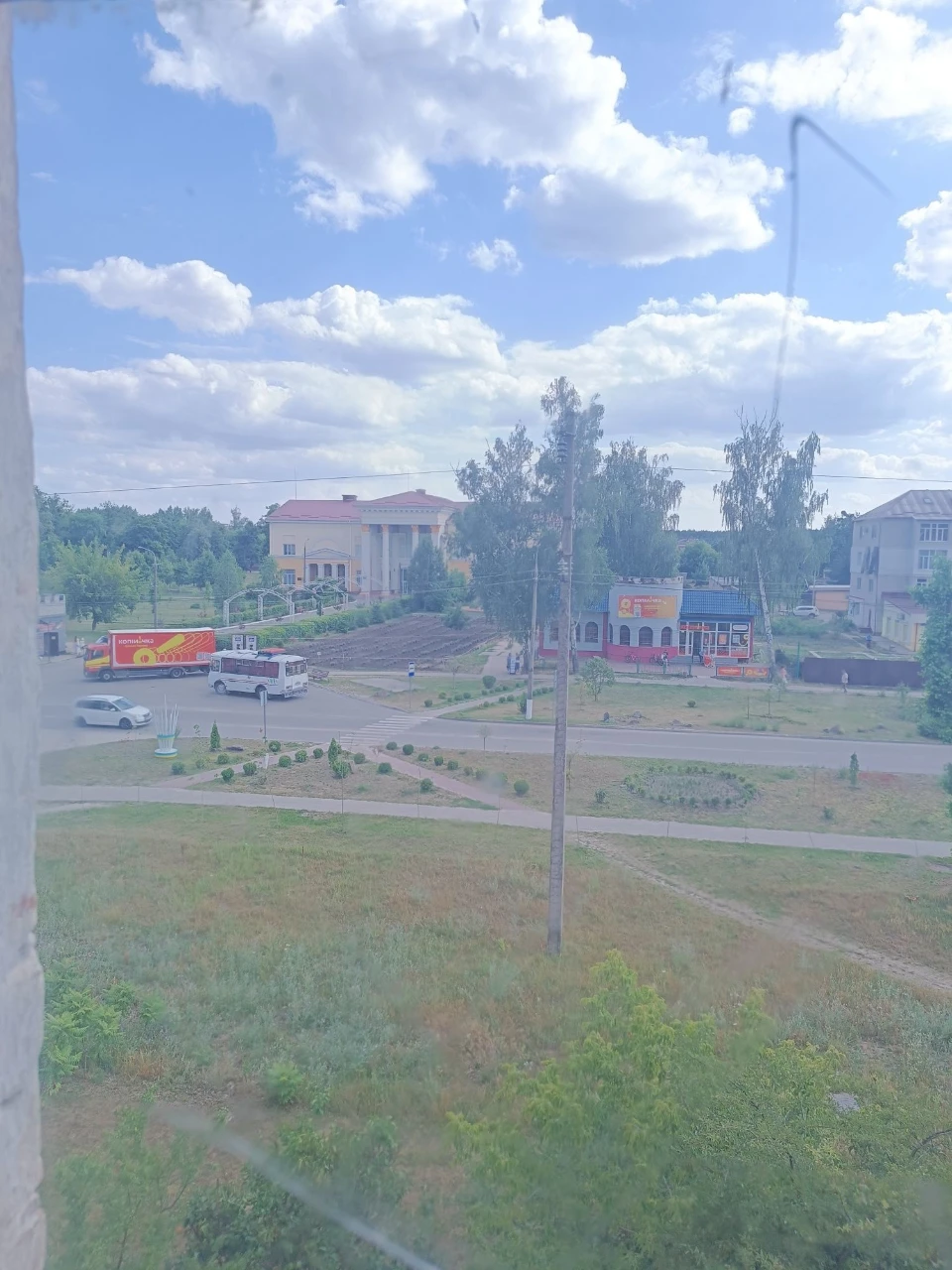 3-room apartment in a perfect location - opposite a building