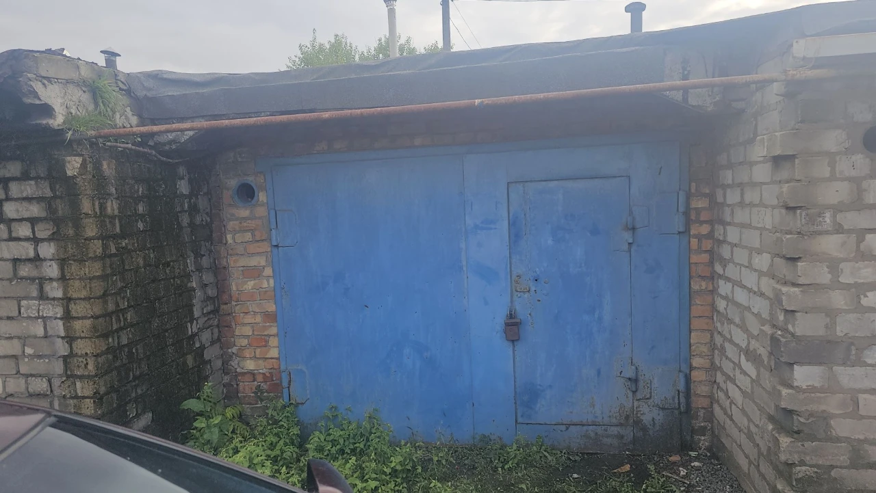Гараж на парковці, 16 блок, не габарит, 33.40 м з можливістю збільшення