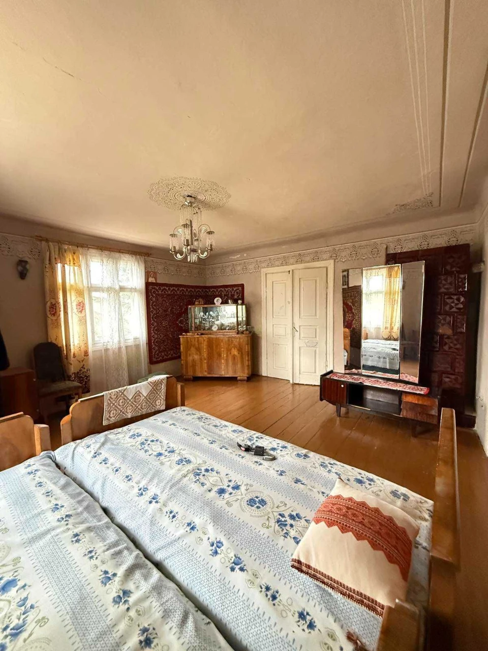 Продаж будинку в с. Кути