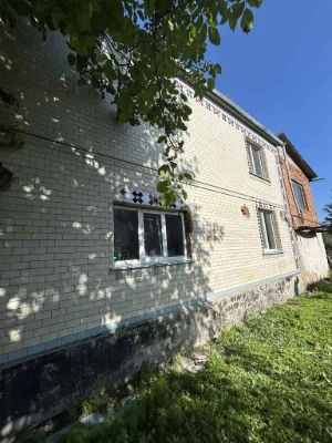 продам будинок у центрі