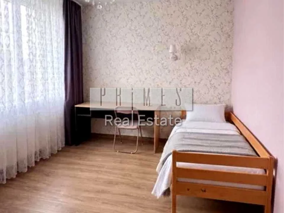 Будинок. Київ, вулиця Леоніда Бикова.