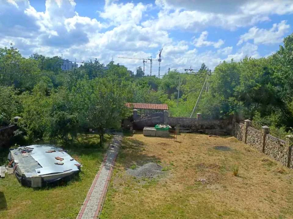 Будинок. Львів, 1-й Топольний провулок