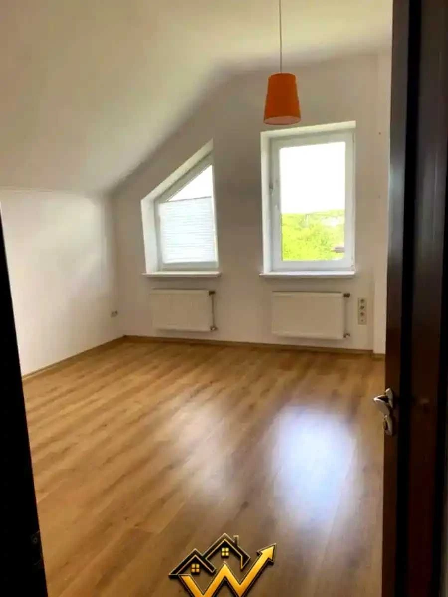 FOR SALE Townhouse 180 m² with renovation Near Lavina