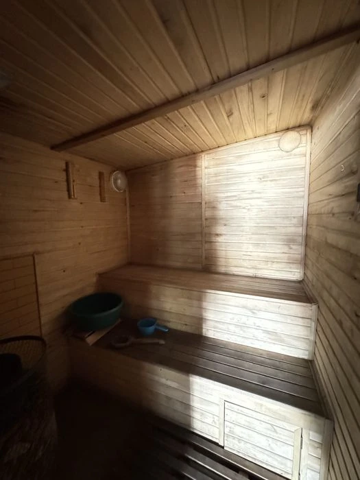 Продам будинок на 2му причалі з банею! Вихід на воду