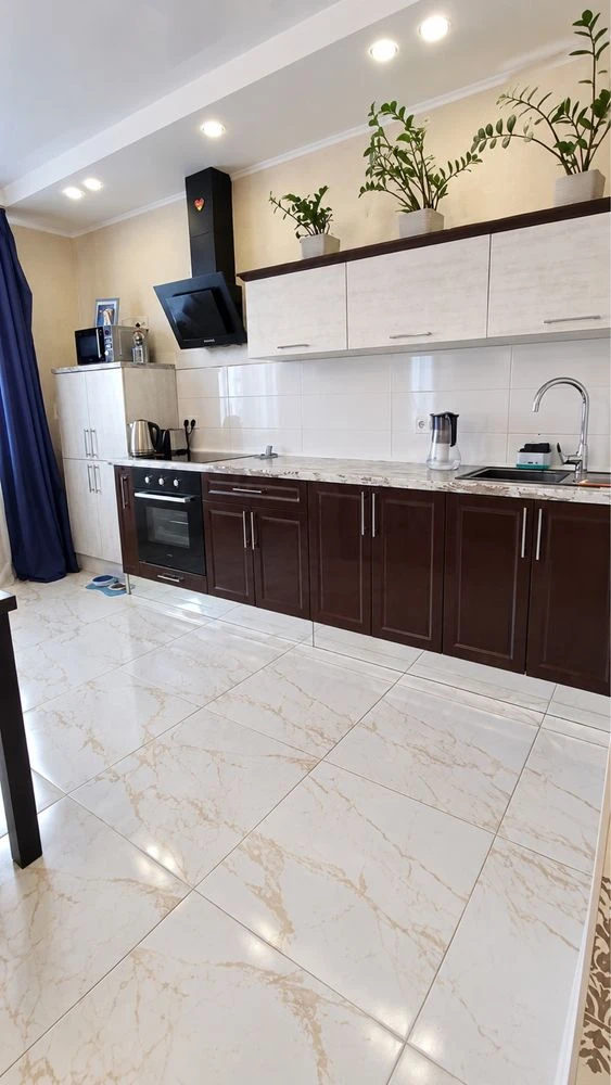 For Sale: One-Bedroom Apartment in New Complex on Kotvyskogo/Sah