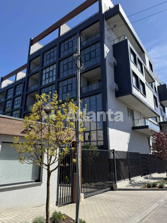 Apartment in Sapphire residential complex on the 10th station of the Great Fountain