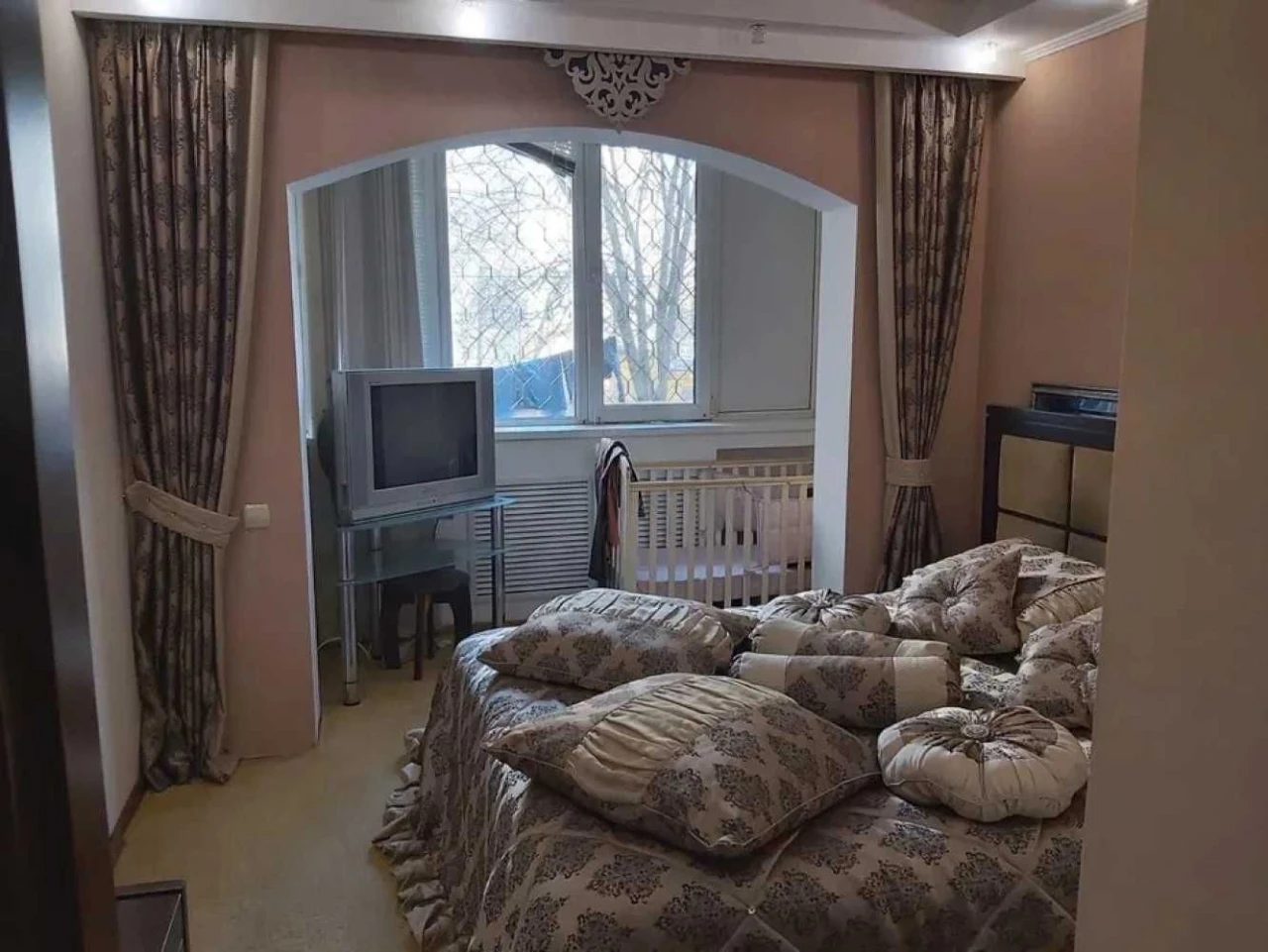 5-room apartment! Academician Glushko!