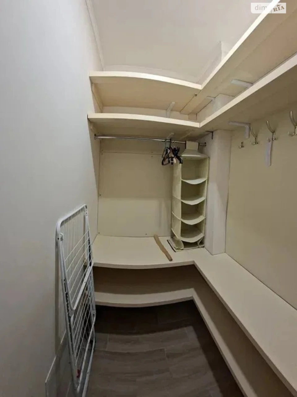 Long-Term Rental Apartment Near the Estate