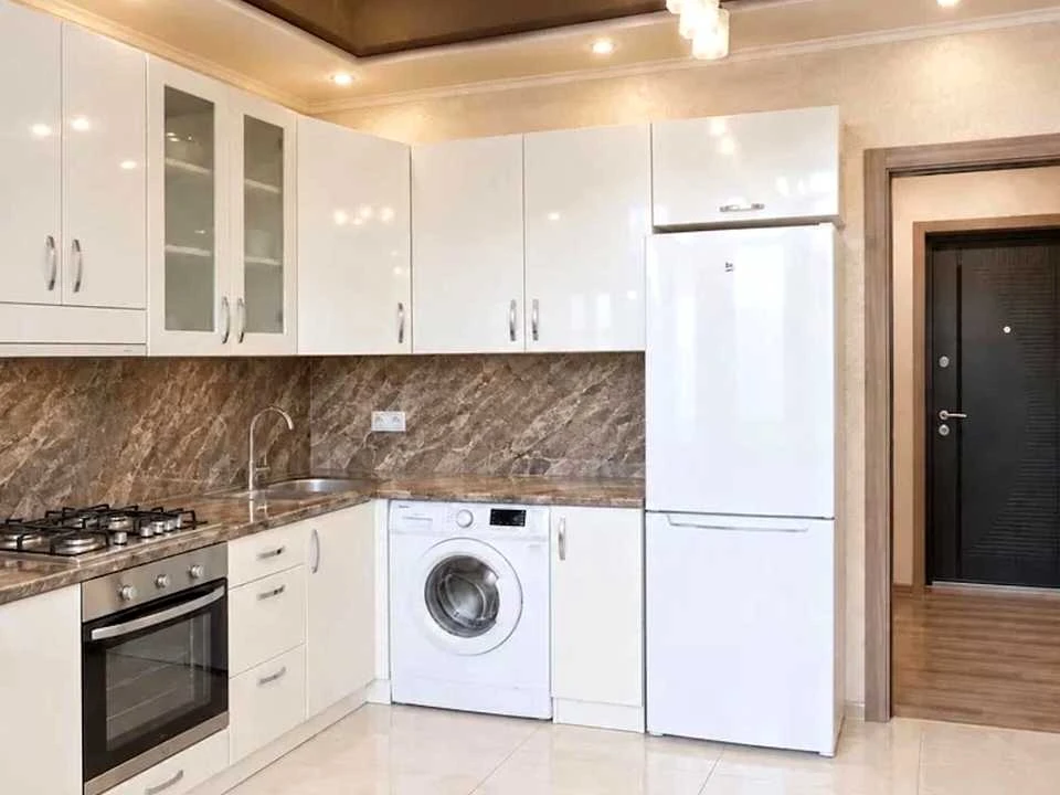 Apartment. Ivano-Frankivsk, Beregova st.