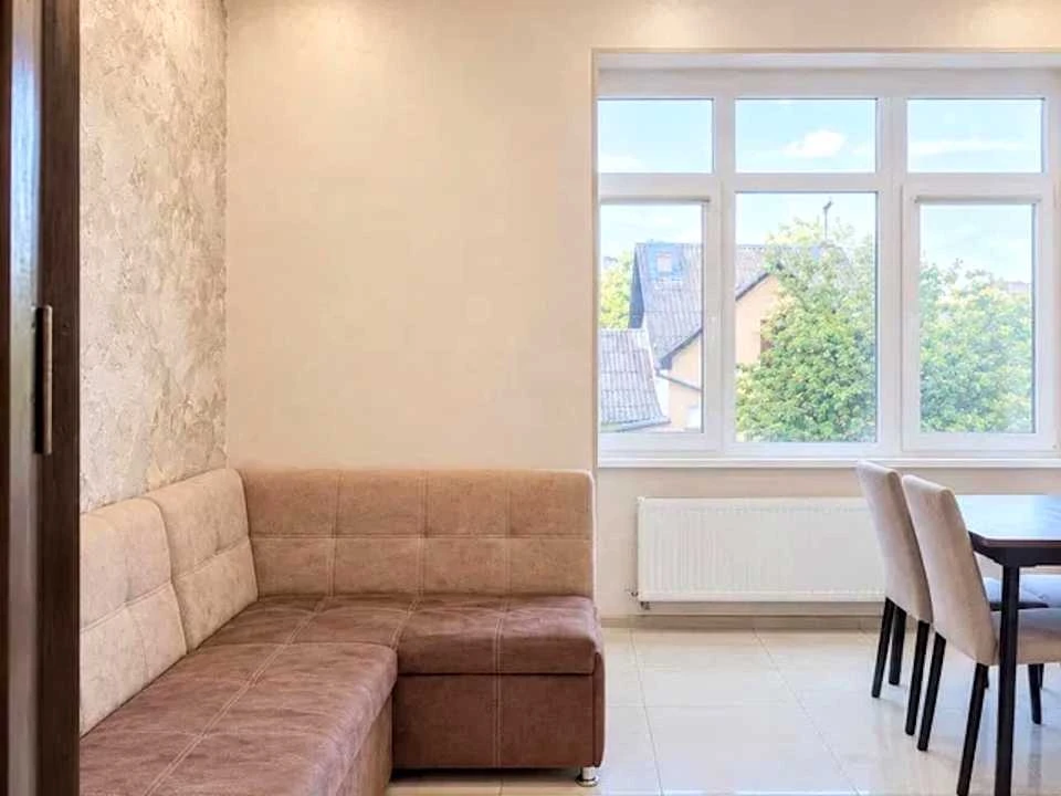 Apartment. Ivano-Frankivsk, Beregova st.