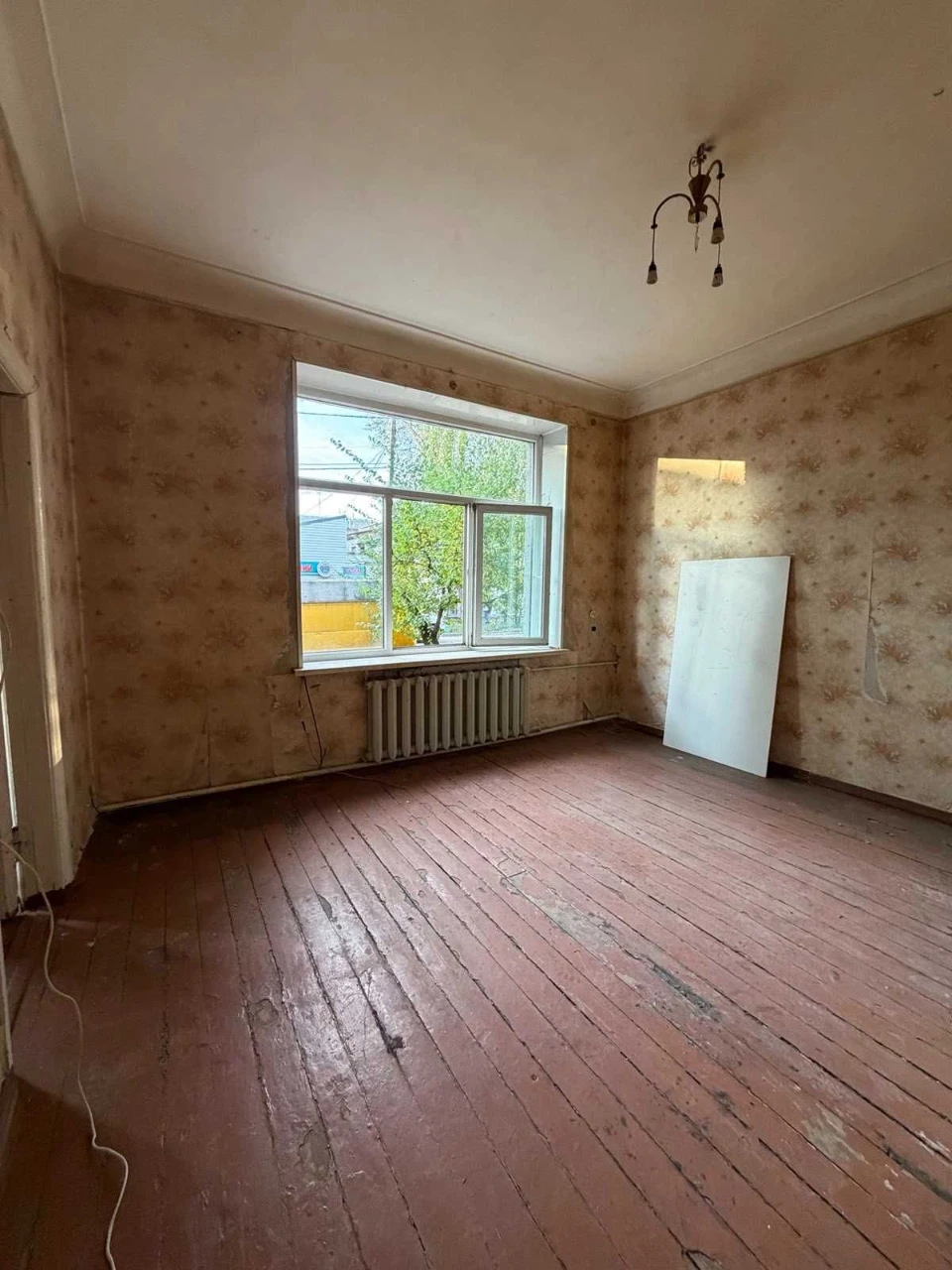 У продажу трикімнатна квартира, р-н Центрального ринку