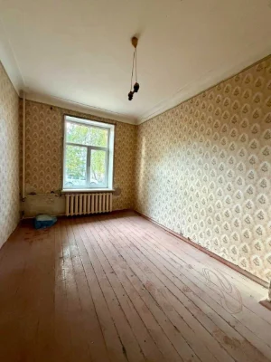 У продажу трикімнатна квартира, р-н Центрального ринку