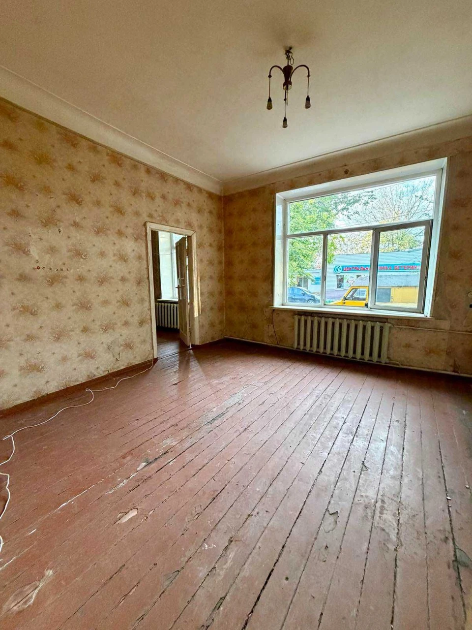 У продажу трикімнатна квартира, р-н Центрального ринку