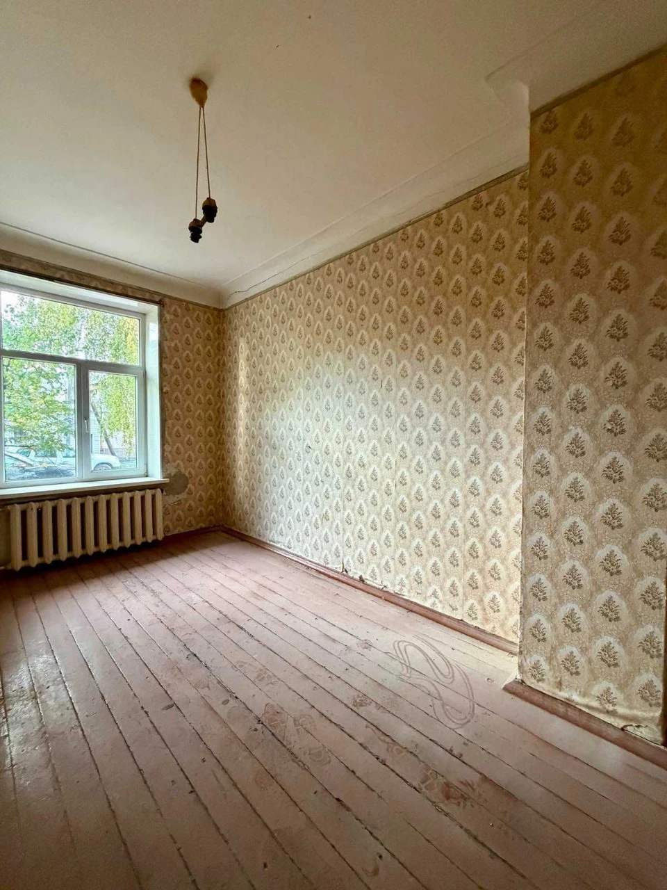 У продажу трикімнатна квартира, р-н Центрального ринку