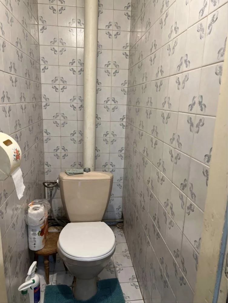 Sale of a 3-room apartment with a private courtyard