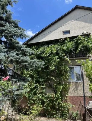 Sale of a 3-room apartment with a private courtyard