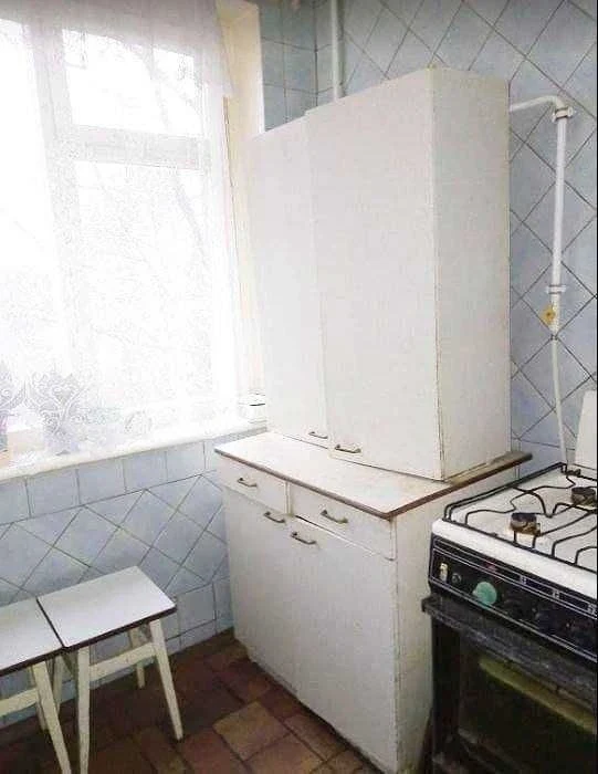 Продаж 2-кімнатного житла, вулиця Революції Гідності (Супруна)