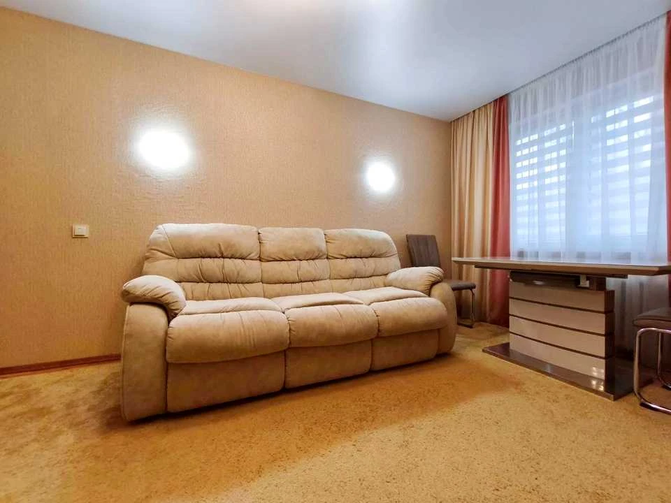 Apartment. Chernigov, Preobrazhenskaya st.