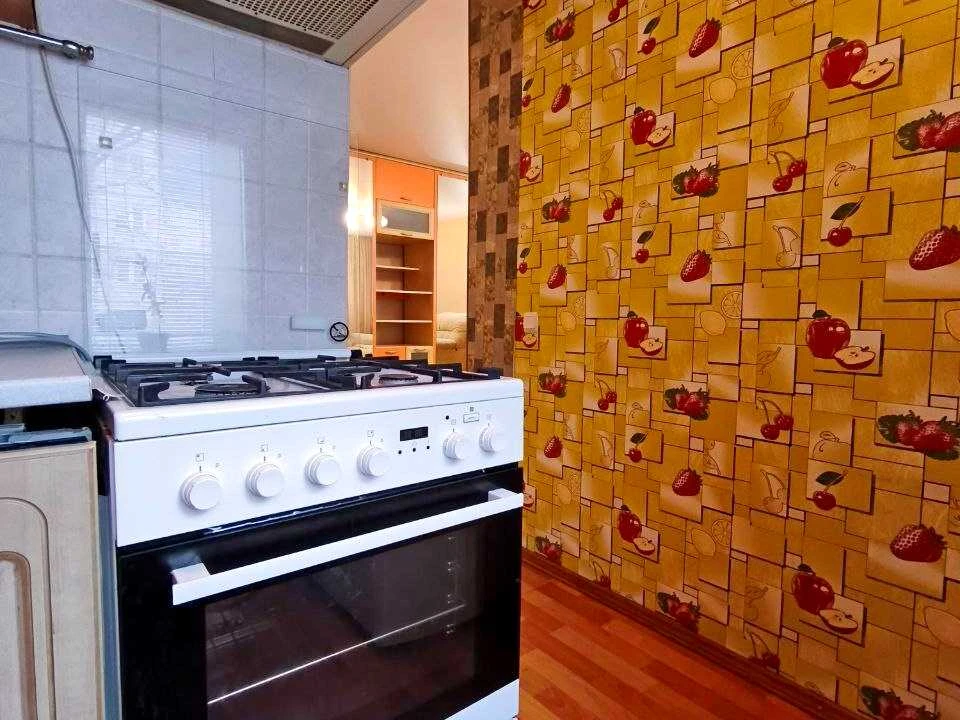 Apartment. Chernigov, Preobrazhenskaya st.
