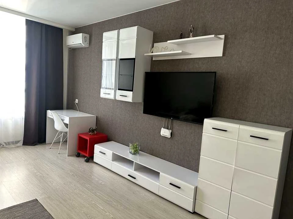 Apartment. Bogdanivs'ka Street, Kyiv
