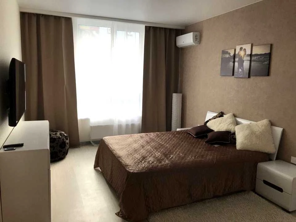 Apartment. Bogdanivs'ka Street, Kyiv