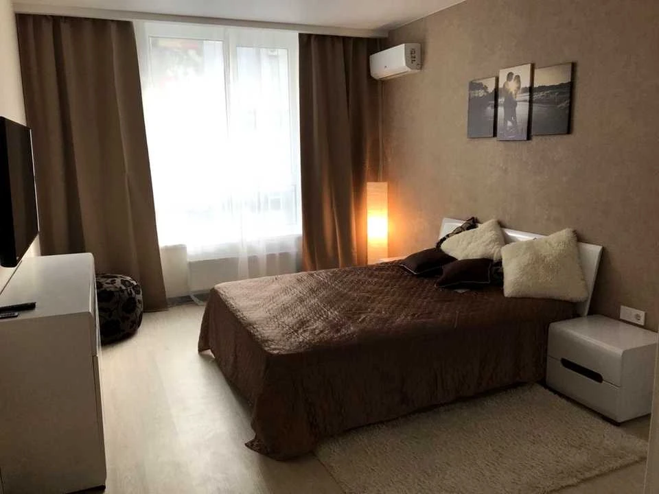 Apartment. Bogdanivs'ka Street, Kyiv