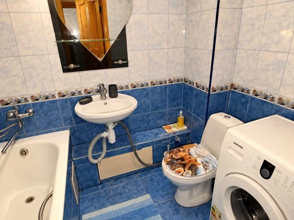 Квартира. Київ, Зодчих вул.