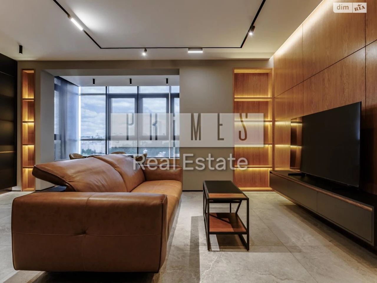 Long-Term Rent 3-Bedroom Apartment in Pecersk