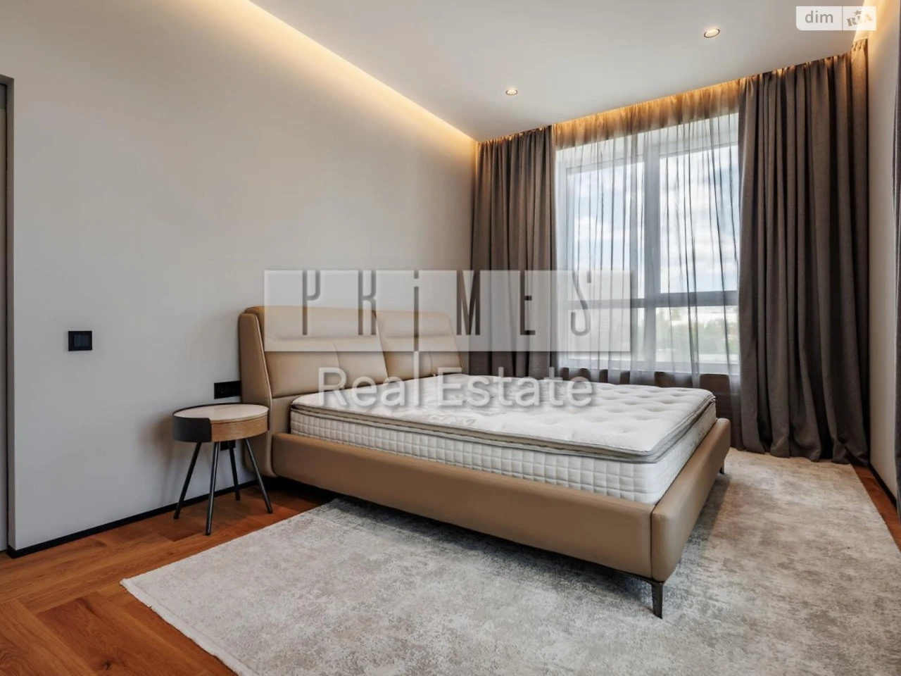 Long-Term Rent 3-Bedroom Apartment in Pecersk