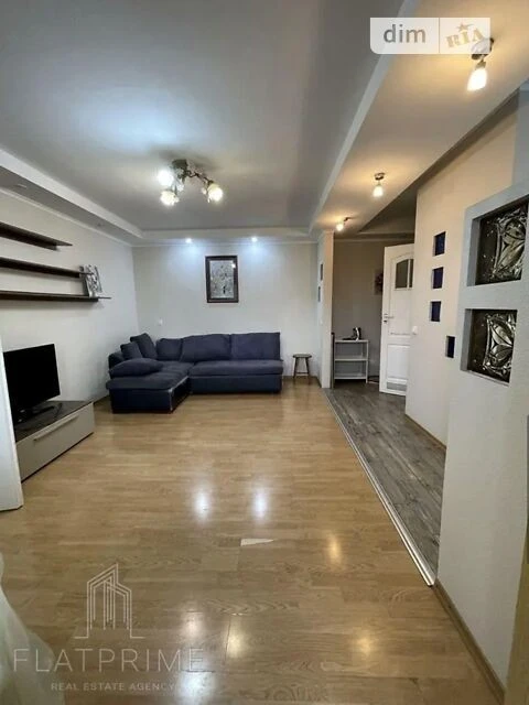 For sale 2-room apartment 44 sq. m. on Entuziastiv St. 15 • ID 3470