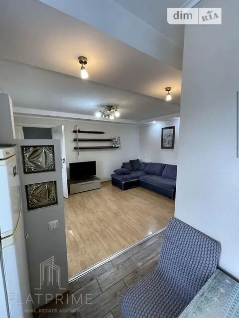 For sale 2-room apartment 44 sq. m. on Entuziastiv St. 15 • ID 3470