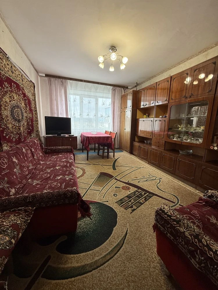 Продається 3-кімнатна квартира, Парус, Комунар
