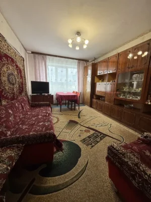 Продається 3-кімнатна квартира, Парус, Комунар