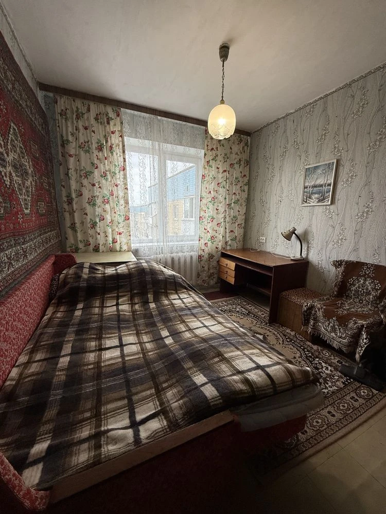 Продається 3-кімнатна квартира, Парус, Комунар