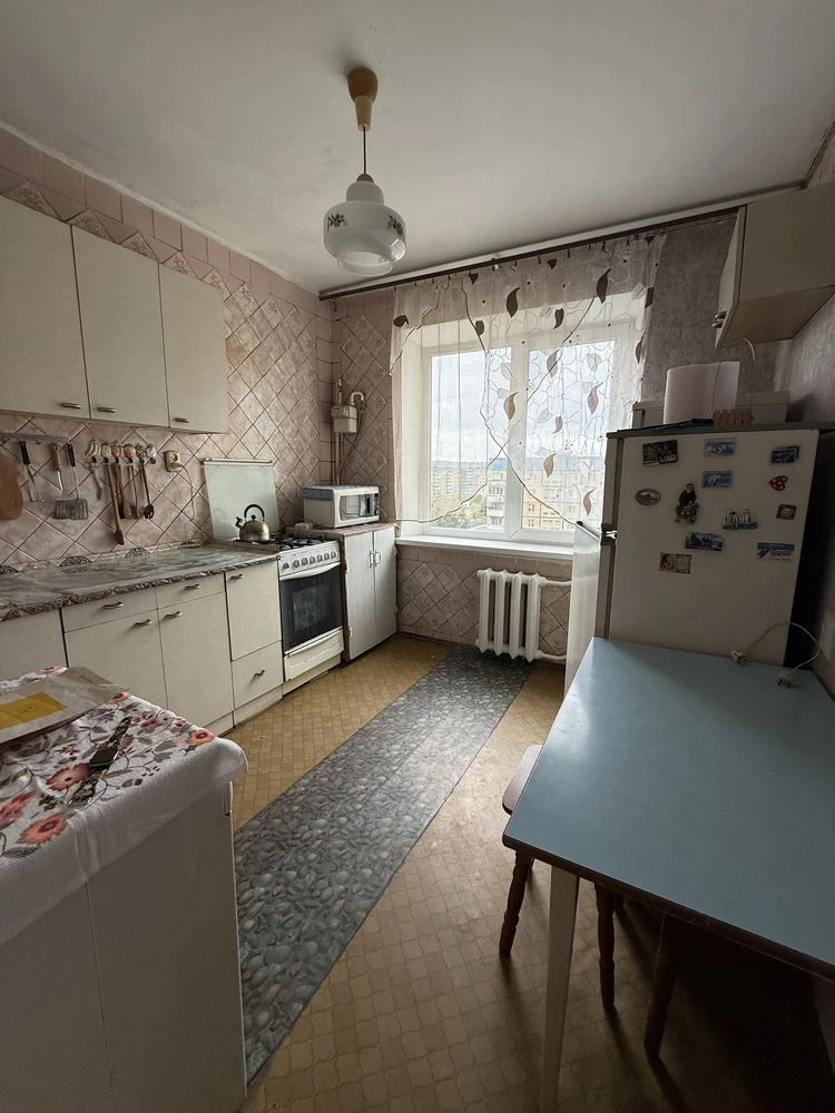 Продається 3-кімнатна квартира, Парус, Комунар