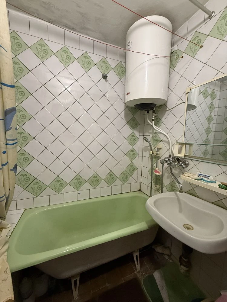 Продається 3-кімнатна квартира, Парус, Комунар