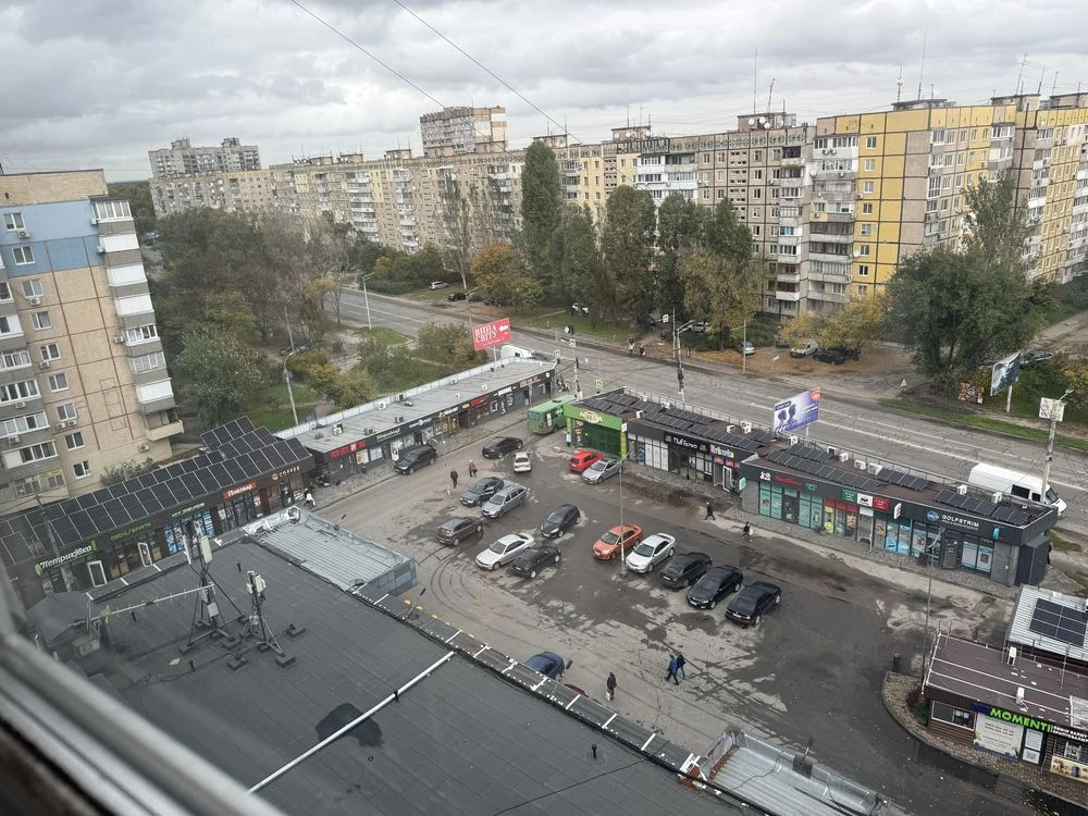 Продається 3-кімнатна квартира, Парус, Комунар