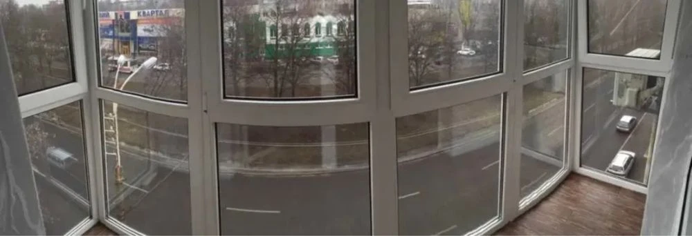 Продається 2-кімнатна квартира, проспект Поля 62