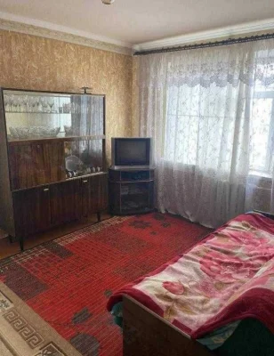 Продаётся 2-комнатная квартира на Одесской