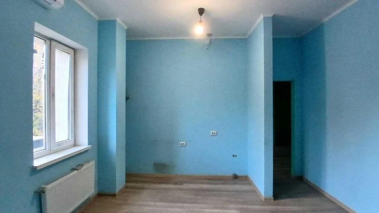 Продаж 2-кімнатній квартири біля метро «Вокзальний»