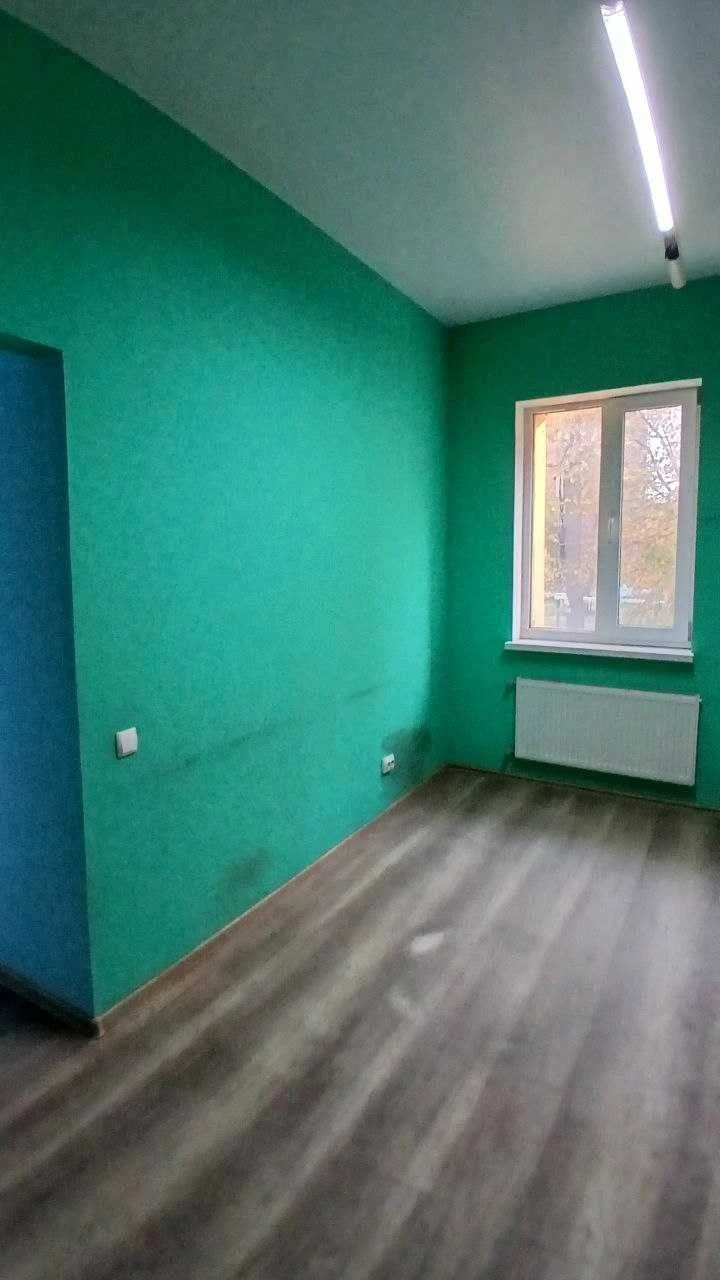 Продаж 2-кімнатній квартири біля метро «Вокзальний»