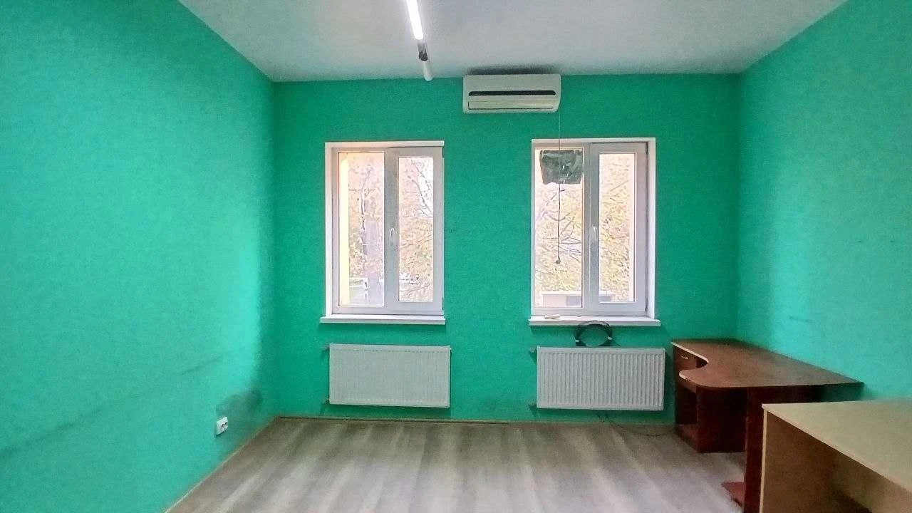 Продаж 2-кімнатній квартири біля метро «Вокзальний»