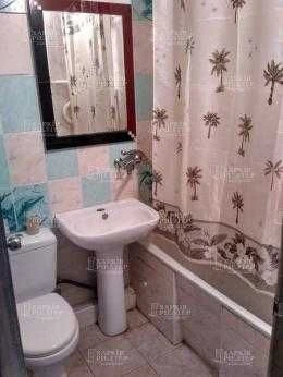For Sale 2-room apartment 45 sq.m near "Palats Sportu" metro station, renovated