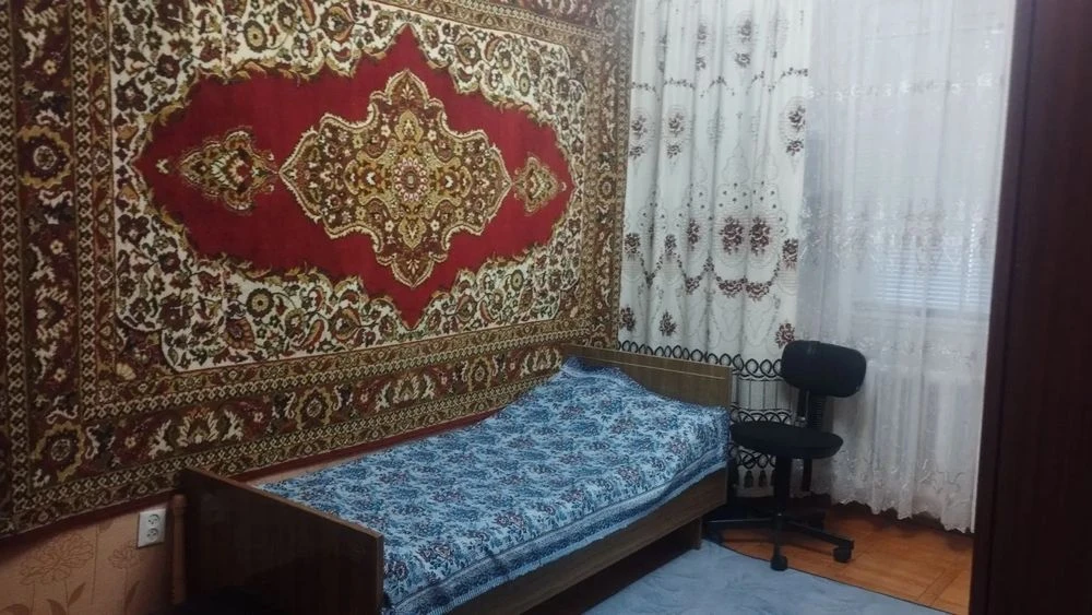 Продається простора трикімнатна квартира, 533022