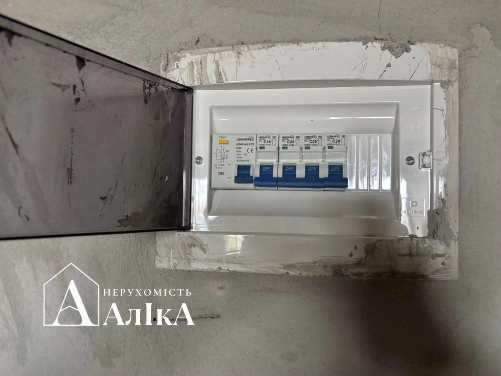В продажі 1-кімнатна квартира новому будинку