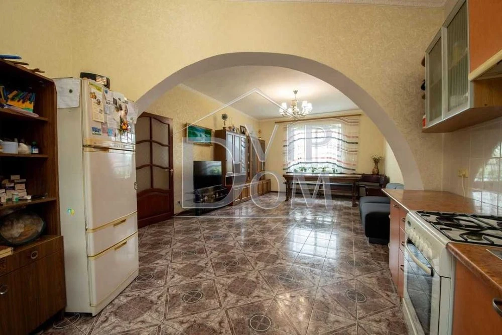 ПРОДАЖА Дом 150 метров, 6 соток земли ул Ромашковая район "М