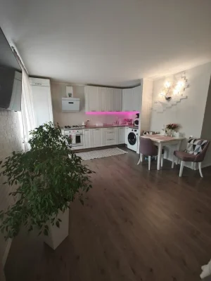 Продажа: 3 комнатная квартира центр