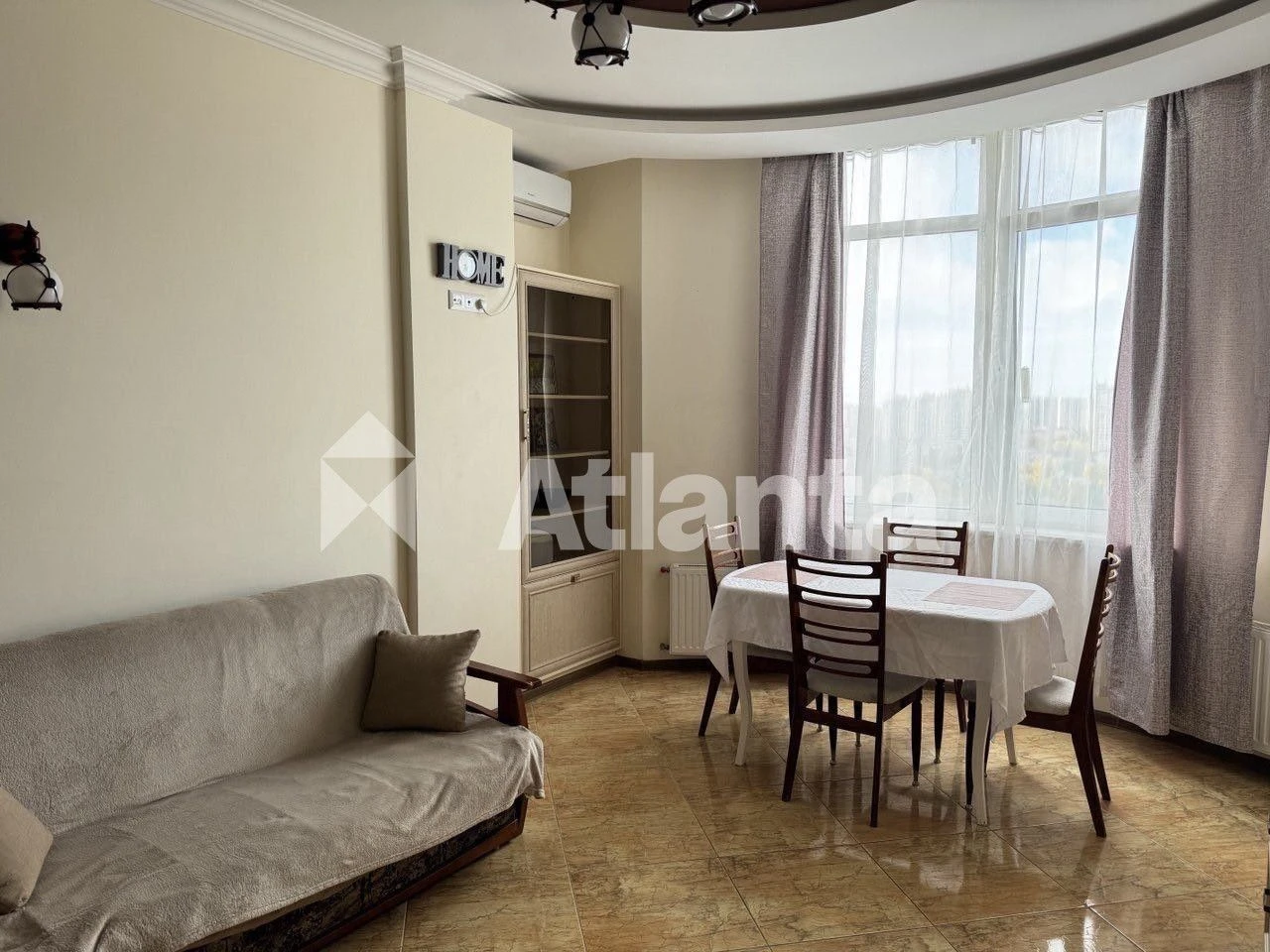 1-bedroom apartment on French Boulevard – renovated, furnished, appliances