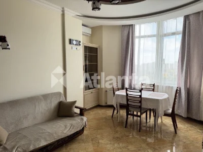 1-bedroom apartment on French Boulevard – renovated, furnished, appliances