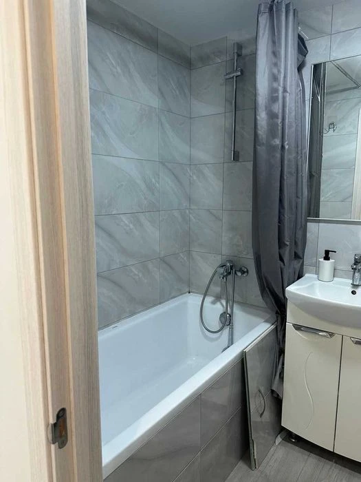 Selling a real one-bedroom apartment in Alekseyevka, near Pobeda metro station. European-quality renovation.